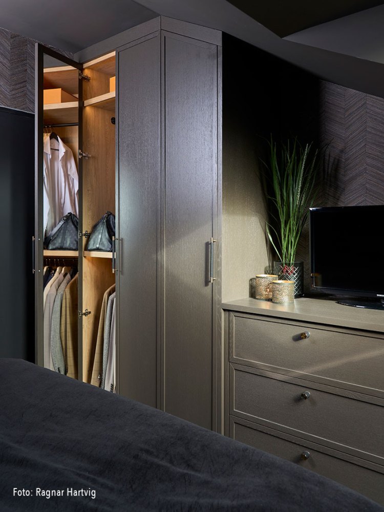 165-halvor-bakke-gardeobe-soverom-brubakken-home-foto-ragnar-hartvig-web